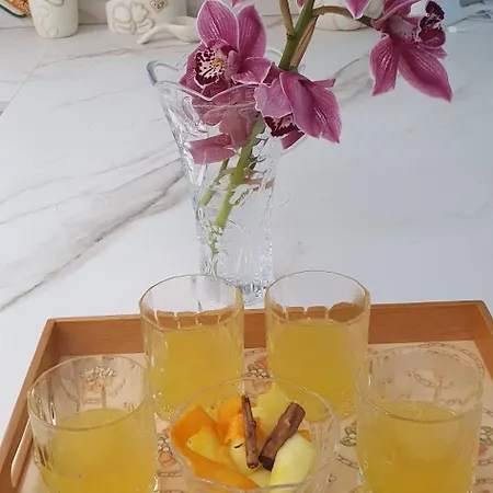 Aurora Bed & Breakfast 4*